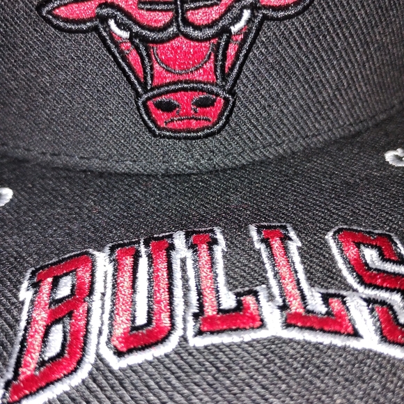 NBA Chicago Bulls front logo loaded brim  cap. - Picture 4 of 11